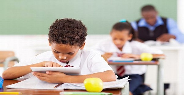 Dampak Gadget di Lingkungan Sekolah Bagi Siswa dan Orang Tua