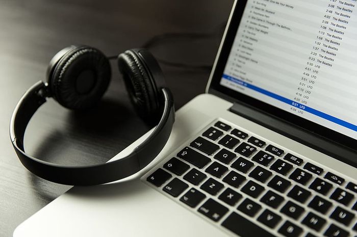 5 Tips Download Lagu Via Laptop dan Rekomendasi Situs Terpercaya